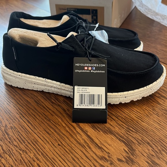 Hey Dude Shoes - Hey Dude black Wendy style